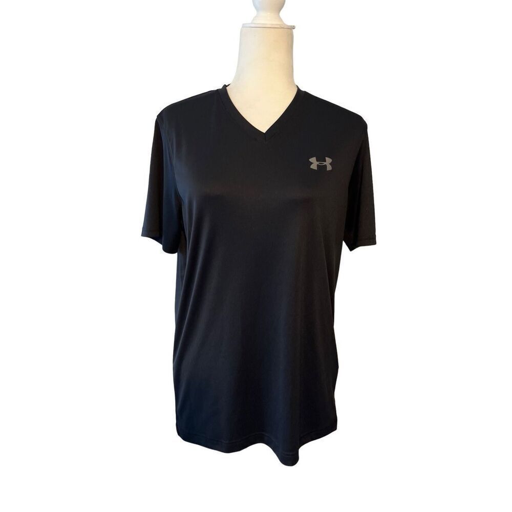 Under Armour black loose fit v-neck t-shirt - S